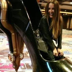 Meet your Posher, Janelle